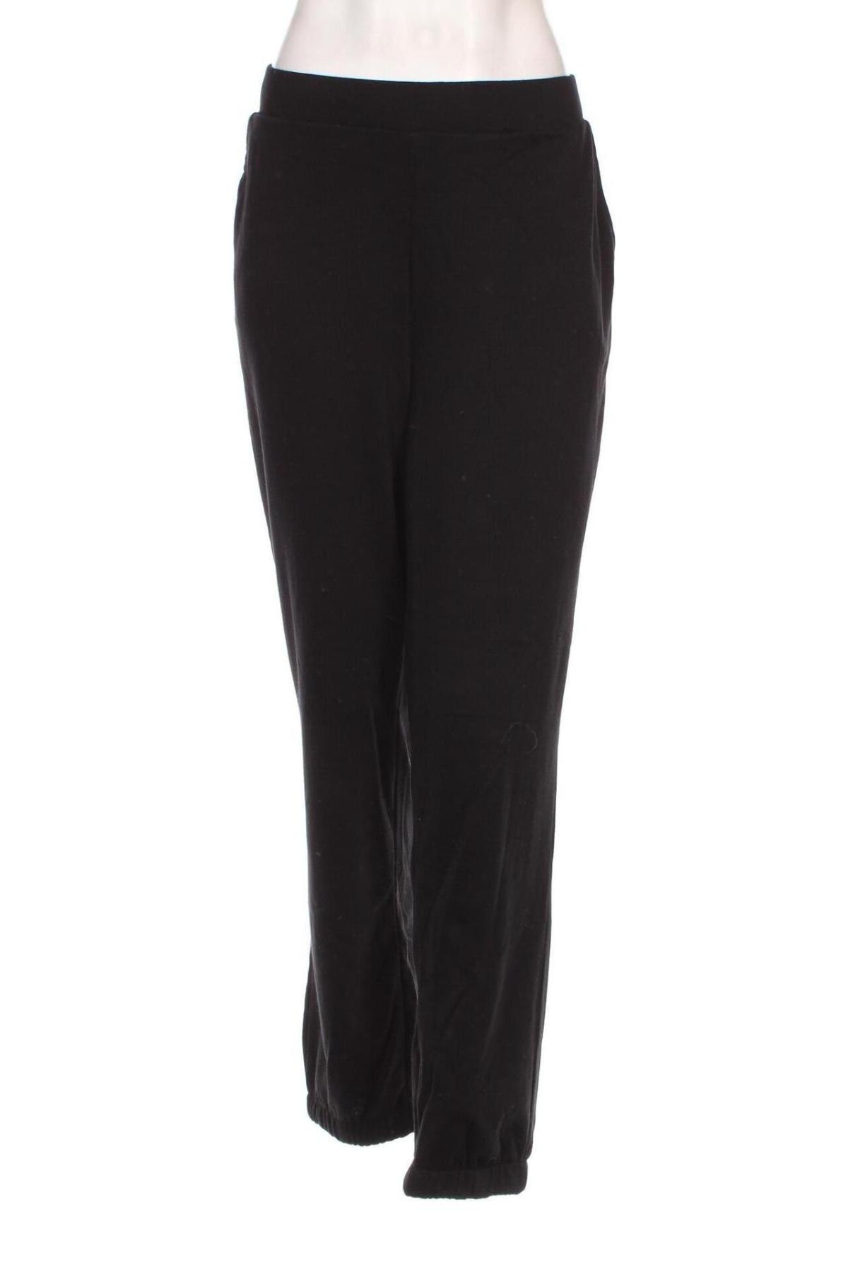 Pantaloni trening de femei ONLY Carmakoma, Mărime XL, Culoare Negru, Preț 131,58 Lei