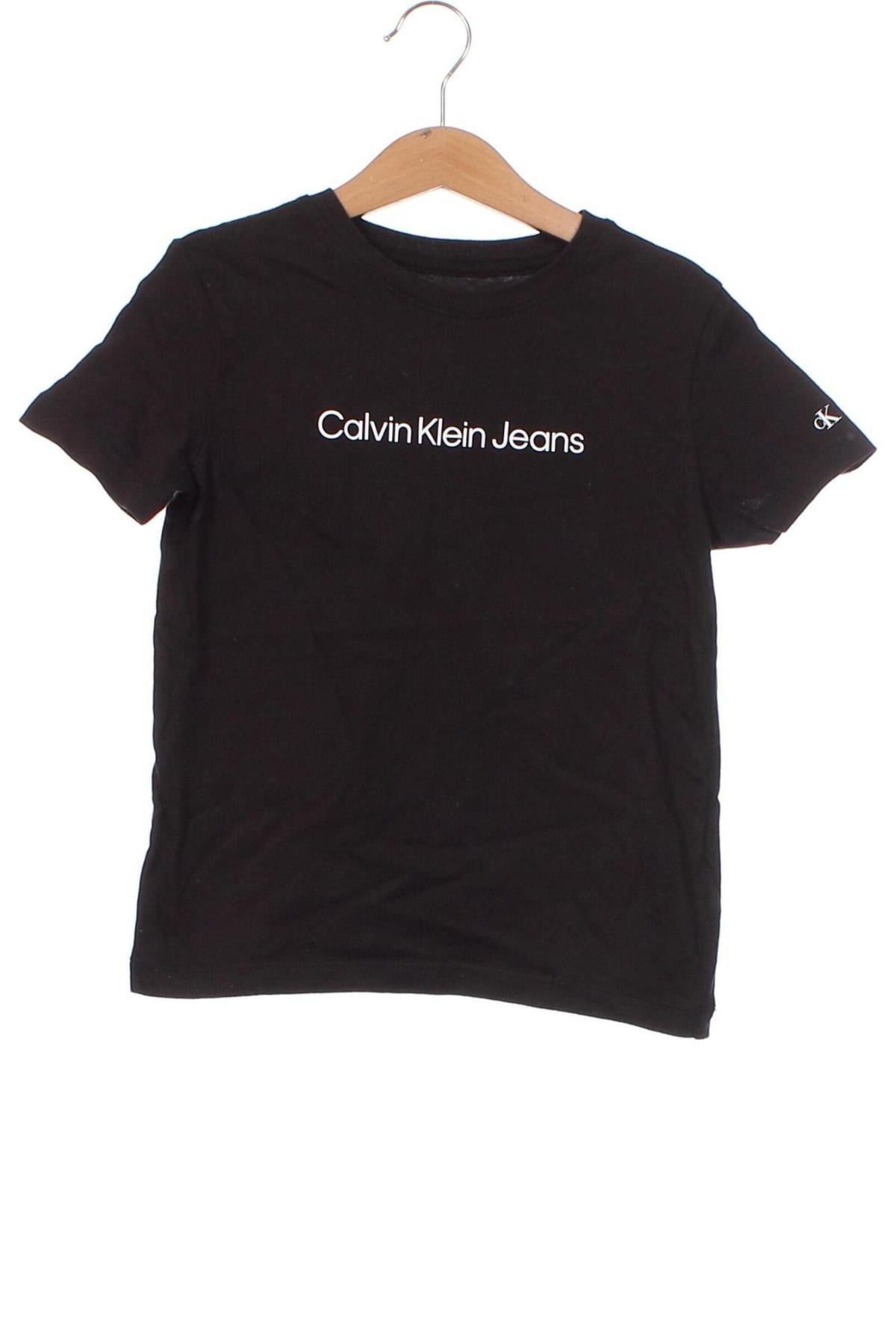 Детска тениска Calvin Klein Jeans, Размер 5-6y/ 116-122 см, Цвят Черен, Цена 50,40 лв.