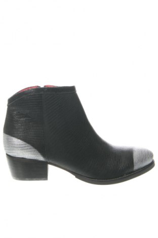 Botine de damă Pastelle, Mărime 37, Culoare Negru, Preț 469,32 Lei