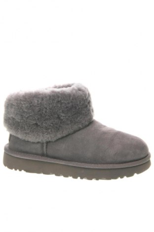 Дамски ботуши UGG Australia, Размер 36, Цвят Сив, Цена 249,99 лв.