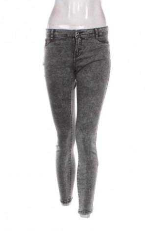 Damen Jeans Bershka, Größe S, Farbe Grau, Preis 14,83 €