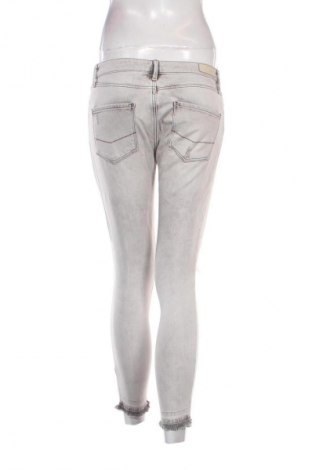 Dámske džínsy  Cross Jeans, Veľkosť M, Farba Sivá, Cena  2,95 €