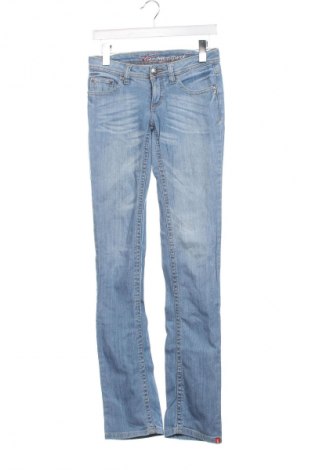 Дамски дънки Edc By Esprit, Размер S, Цвят Син, Цена 33,51 лв.