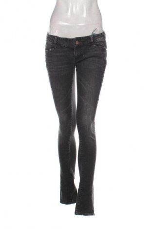 Damen Jeans Guess, Größe L, Farbe Schwarz, Preis 38,35 €