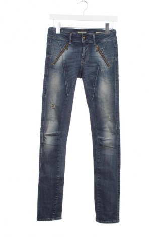 Damskie jeansy Guess, Rozmiar S, Kolor Niebieski, Cena 105,99 zł