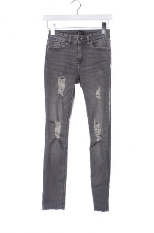 Damskie jeansy ONLY, Rozmiar XS, Kolor Szary, Cena 50,99 zł