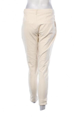 Damen Cordhose Made In Italy, Größe M, Farbe Ecru, Preis 9,99 €