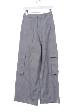 Női nadrág Bershka, Méret XS, Szín Szürke, Ár 5 600 Ft