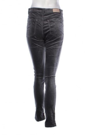 Damenhose Marc Cain, Größe M, Farbe Grau, Preis 30,99 €