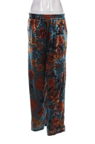 Pantaloni de femei NEW COLLECTION, Mărime S, Culoare Multicolor, Preț 65,99 Lei