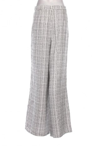 Damenhose Showpo, Größe XL, Farbe Mehrfarbig, Preis 64,99 €