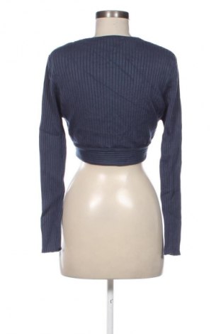 Damski sweter Perfect Stranger, Rozmiar M, Kolor Niebieski, Cena 40,99 zł