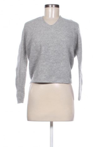 Damski sweter Uniqlo, Rozmiar M, Kolor Szary, Cena 134,99 zł