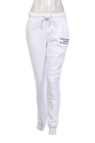 Pantaloni trening de femei Buffalo, Mărime M, Culoare Alb, Preț 110,99 Lei