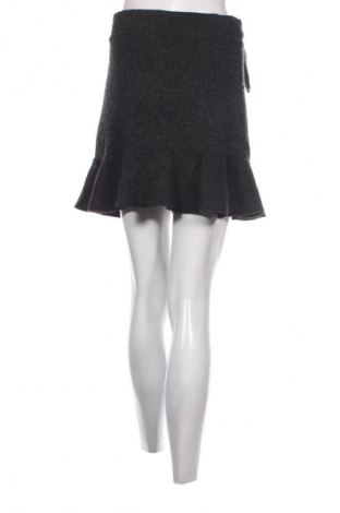 Spódnica Bershka, Rozmiar L, Kolor Szary, Cena 13,99 zł