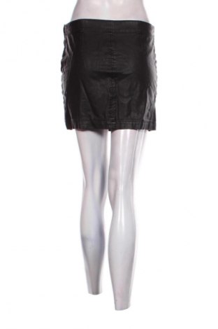 Пола Edc By Esprit, Размер M, Цвят Черен, Цена 7,99 лв.