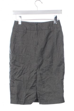 Sukně United Colors Of Benetton, Velikost XS, Barva Šedá, Cena  169,00 Kč