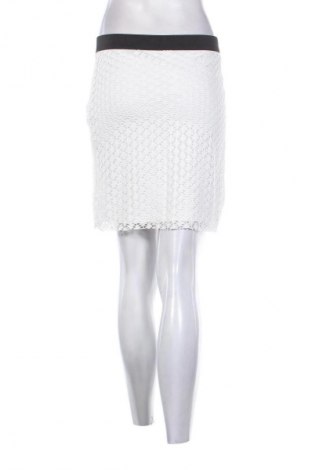 Fustă Vero Moda, Mărime S, Culoare Alb, Preț 14,99 Lei