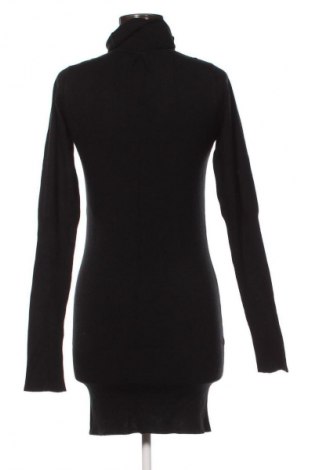 Rochie Bershka, Mărime M, Culoare Negru, Preț 27,60 Lei