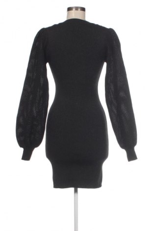 Sukienka Bisou Bisou, Rozmiar M, Kolor Czarny, Cena 31,99 zł