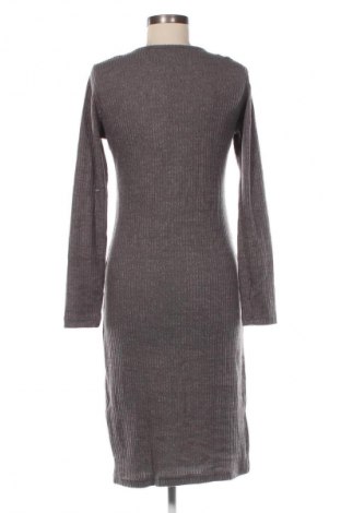 Kleid DAZY, Größe L, Farbe Grau, Preis € 5,99