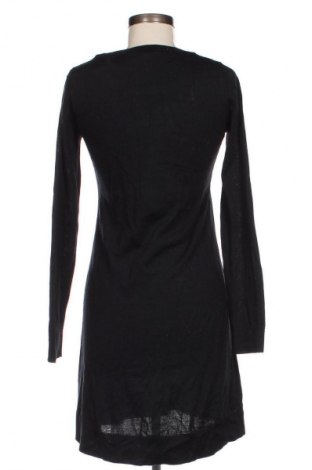 Sukienka Esprit, Rozmiar S, Kolor Czarny, Cena 34,99 zł
