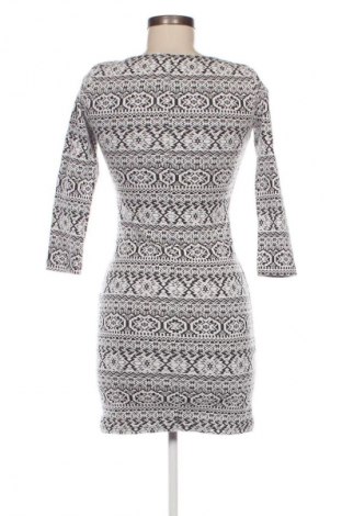 Sukienka Forever 21, Rozmiar S, Kolor Kolorowy, Cena 19,99 zł