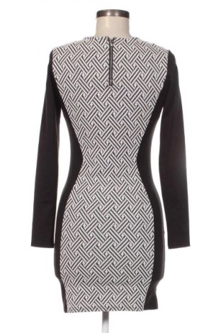 Šaty  H&M, Velikost M, Barva Vícebarevné, Cena  99,00 Kč
