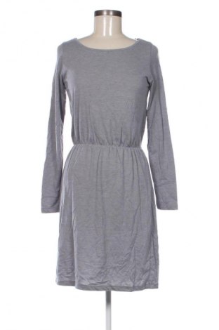 Kleid Selected Femme, Größe S, Farbe Grau, Preis 9,99 €