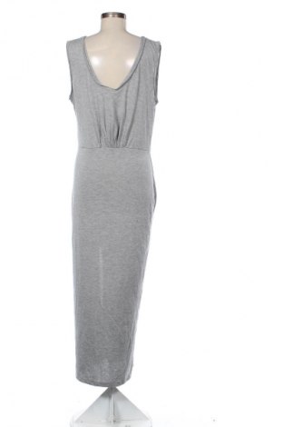 Kleid Selected Femme, Größe M, Farbe Grau, Preis 22,99 €