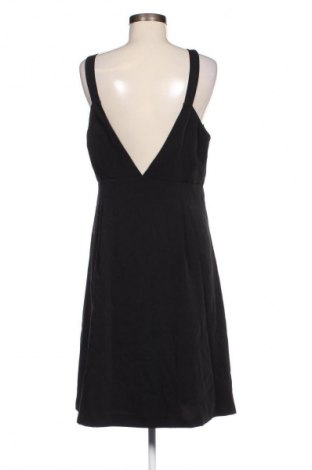 Kleid Selected Femme, Größe M, Farbe Schwarz, Preis 17,99 €