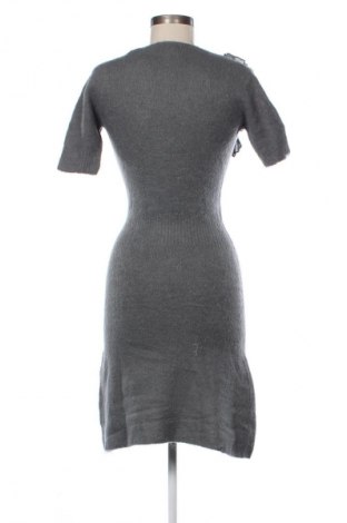 Kleid Siste's, Größe S, Farbe Grau, Preis 17,99 €