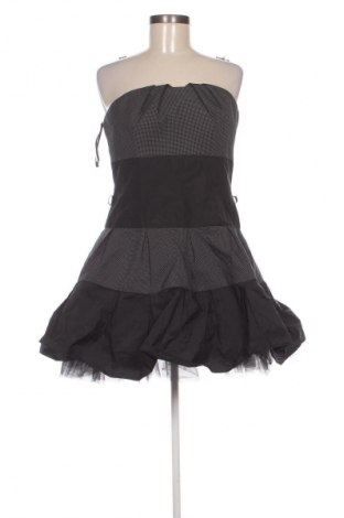 Kleid Swing, Größe M, Farbe Schwarz, Preis 22,99 €