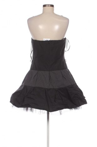 Kleid Swing, Größe M, Farbe Schwarz, Preis 22,99 €