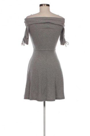Рокля Topshop, Размер S, Цвят Сив, Цена 14,99 лв.