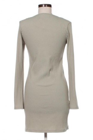 Kleid Zara, Größe L, Farbe Grün, Preis 17,74 €