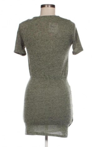 Kleid Zara Trafaluc, Größe S, Farbe Grün, Preis 8,99 €