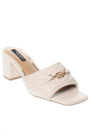 Чехли Nine West, Размер 39, Цвят Екрю, Цена 72,00 €