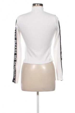 Дамска блуза Bershka, Размер M, Цвят Многоцветен, Цена 9,78 €