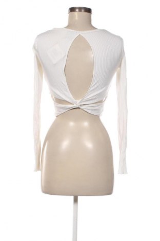 Дамска блуза Bershka, Размер S, Цвят Бял, Цена 6,13 €