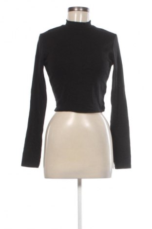 Дамска блуза Bershka, Размер L, Цвят Черен, Цена 4,60 €