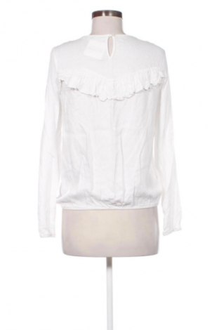 Дамска блуза Clockhouse, Размер M, Цвят Бял, Цена 10,00 €