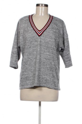 Дамска блуза Colosseum, Размер M, Цвят Сив, Цена 3,57 €