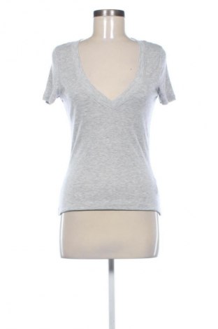 Дамска блуза Gina Tricot, Размер M, Цвят Сив, Цена 23,51 €