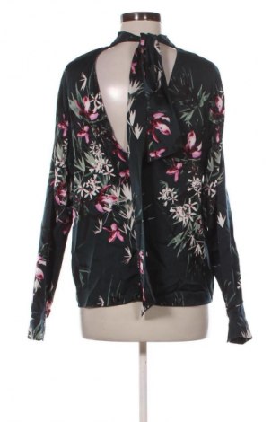 Дамска блуза Gina Tricot, Размер L, Цвят Многоцветен, Цена 4,09 €