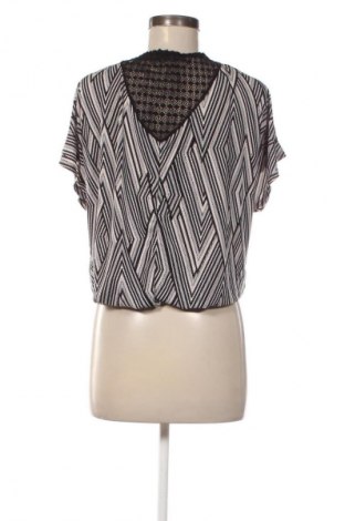 Bluzka damska M By Mosquitos, Rozmiar M, Kolor Kolorowy, Cena 31,99 zł