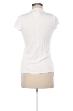 Дамска блуза Mohito, Размер M, Цвят Бял, Цена 8,69 €