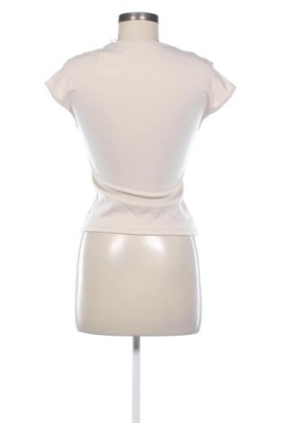 Дамска блуза Sinsay, Размер M, Цвят Бежов, Цена 9,78 €