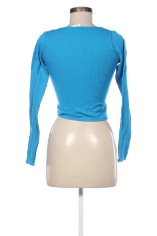 Дамска блуза Stradivarius, Размер S, Цвят Син, Цена 9,78 €