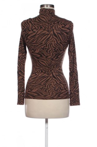 Дамска блуза Stradivarius, Размер XS, Цвят Многоцветен, Цена 7,43 €